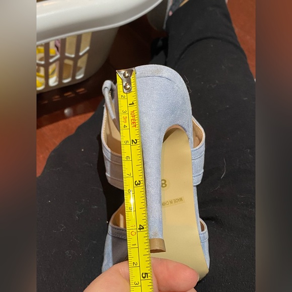 Light blue grayish high heels, lace up to tie size 8 - Picture 12 of 13